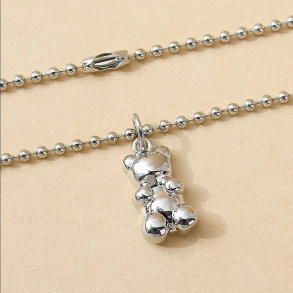 🧸 Style & Glamour Sparkling Silver Sugar Gummy Bear Pendant Necklace - NWT - Picture 4 of 6